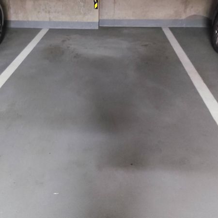 Schanz - Quietly Oriented - Private Parking - Balcony 布拉迪斯拉发 外观 照片