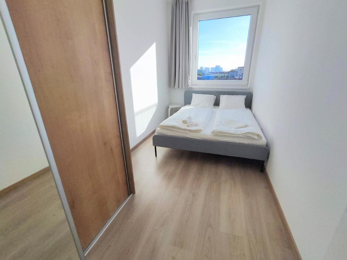 Schanz - Quietly Oriented - Private Parking - Balcony 布拉迪斯拉发 外观 照片