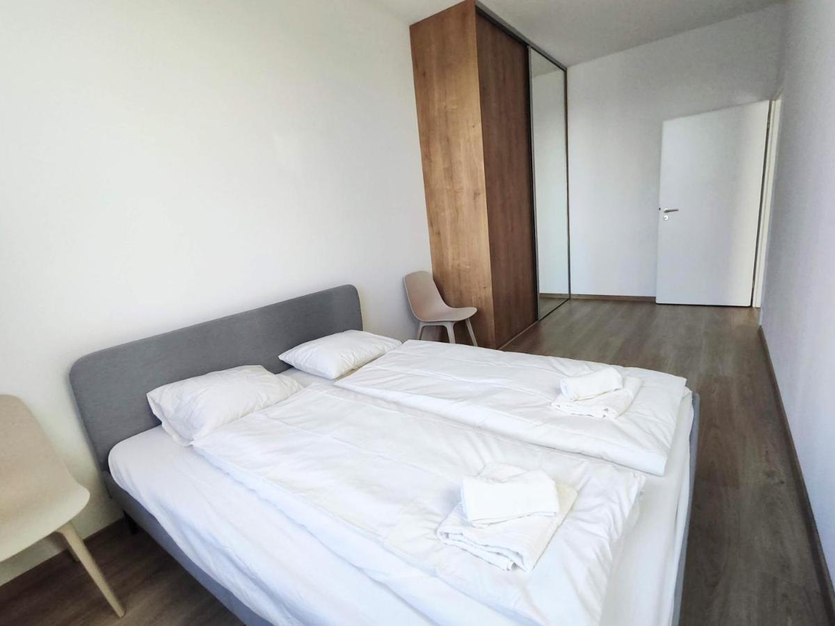 Schanz - Quietly Oriented - Private Parking - Balcony 布拉迪斯拉发 外观 照片
