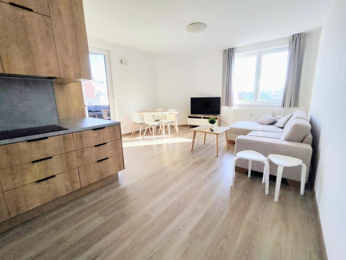 Schanz - Quietly Oriented - Private Parking - Balcony 布拉迪斯拉发 外观 照片