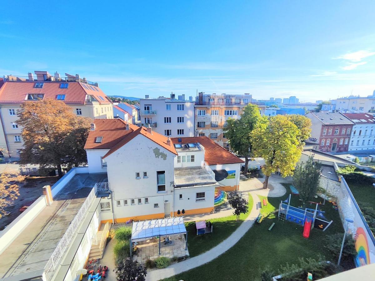 Schanz - Quietly Oriented - Private Parking - Balcony 布拉迪斯拉发 外观 照片